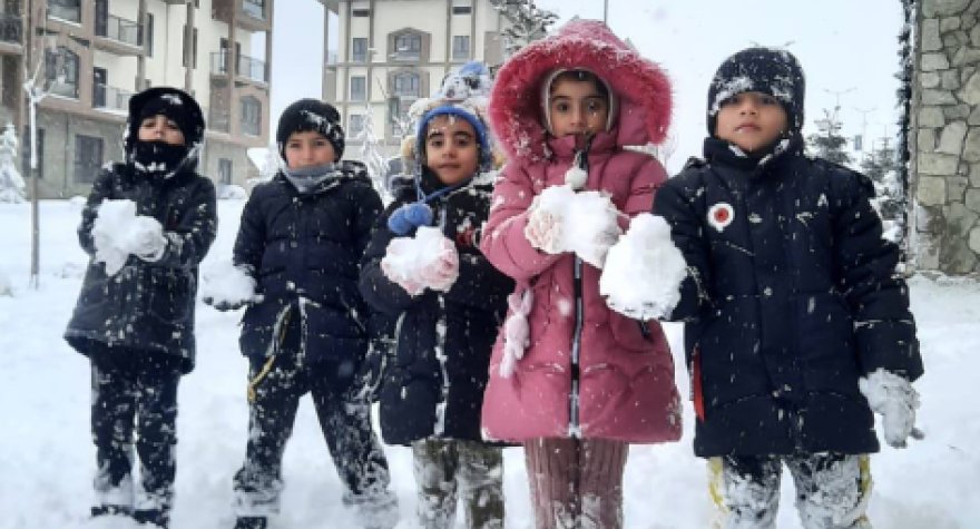 Kəlbəcərdə uşaqların qar sevinci &ndash; FOTOLAR