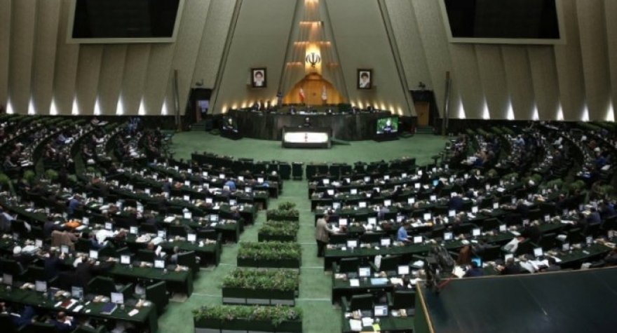 İranda parlament&nbsp;təcili TOPLANDI