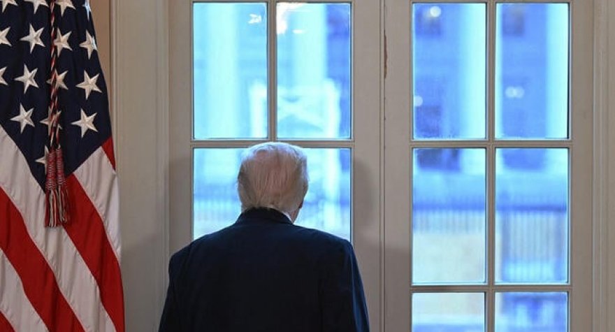 Cəmi bir ildir hakimiyyətdədir - dünya tarixini yenidən YAZIR