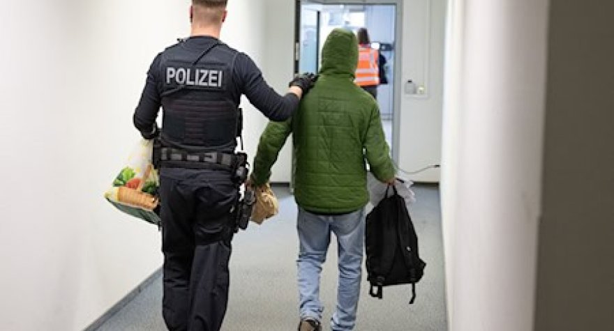 Avropadan qovulan azərbaycanlıların sayı AÇIQLANDI