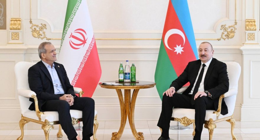 İlham Əliyev Pezeşkiana zəng etdi: bölgədəki vəziyyət müzakirə edildi