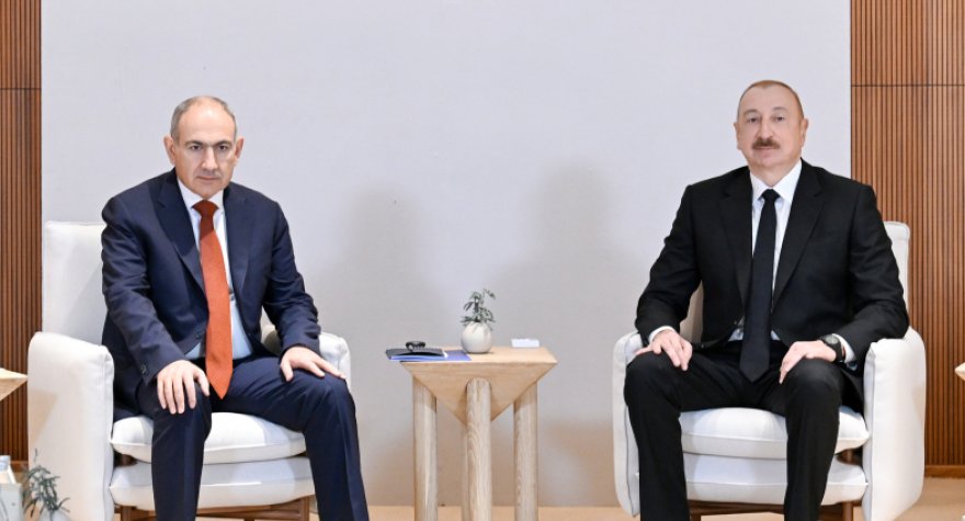 İlham Əliyevlə Nikol Paşinyan görüşüb&nbsp;- FOTOLAR