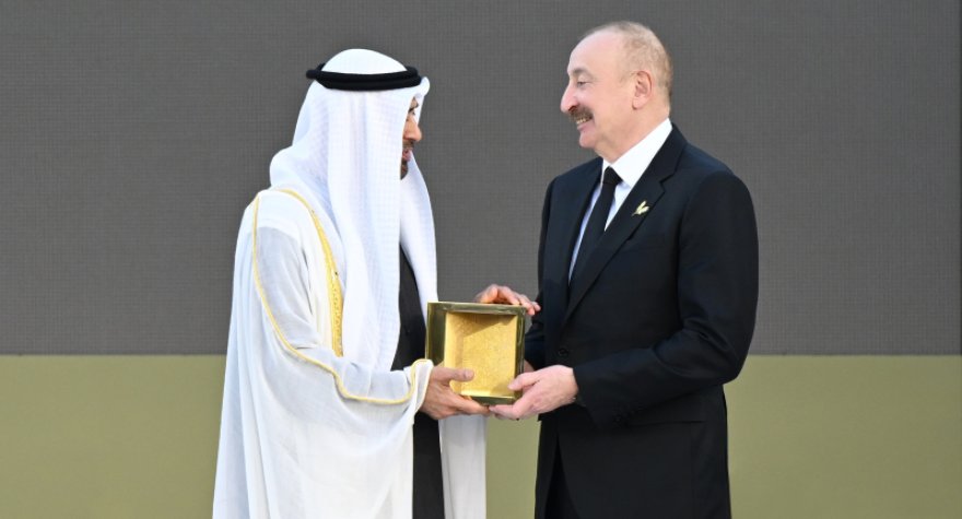 İlham Əliyevə mükafat təqdim olundu - FOTOLAR