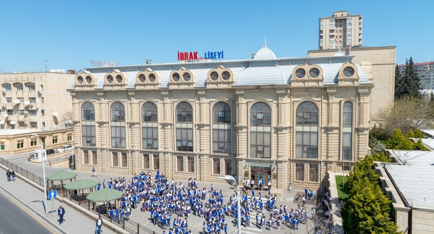 Müəllimə atəş açan şagird hadisədən əvvəl nə edib? - Yeni təfərrüatlar