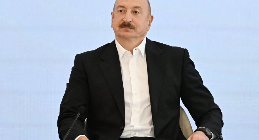 İlham Əliyev Münhendə Azərbaycan jurnalistlərinə müsahibə verib