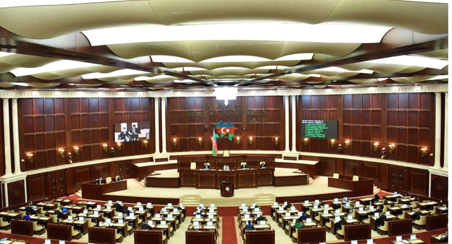 Milli Məclisin adı səhvdir - Vitse-spiker