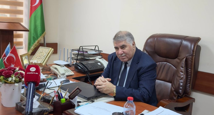 Dilçilik İnstitutunun direktoru: &ldquo;Yazıçılara tövsiyəm - çox yazmasınlar&rdquo; - MÜSAHİBƏ