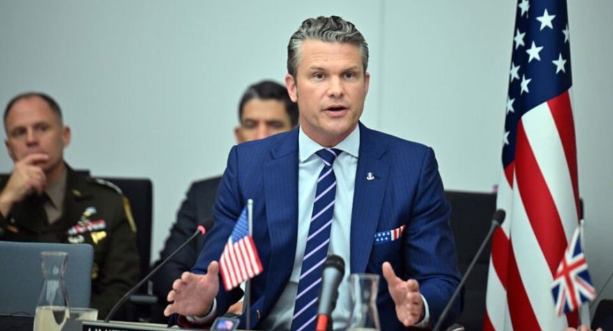 Pentaqon rəhbəri&nbsp;Müctəba Xameneini aşağıladı