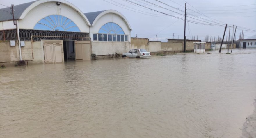 Xaçmazda 33 kəndi su basıb - FOTOLAR
