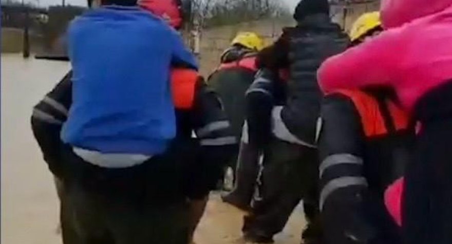 Su basmış ərazilərdən 20-si azyaşlı olmaqla 84 nəfər təxliyə edilib&nbsp;- VİDEO - YENİLƏNİB2&nbsp;