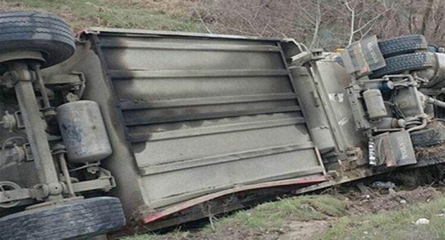 Kəlbəcərdə yük avtomobili&nbsp;aşdı, ölənlər var