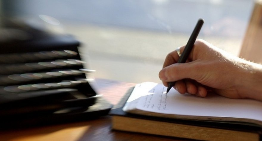 Atanı öldürüb məşhur olanlar - Öz kökünü baltalayan qələm ADAMLARINA