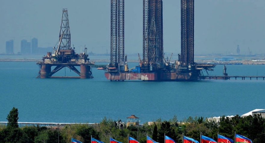 Azərbaycan nefti 130 dollara satılır