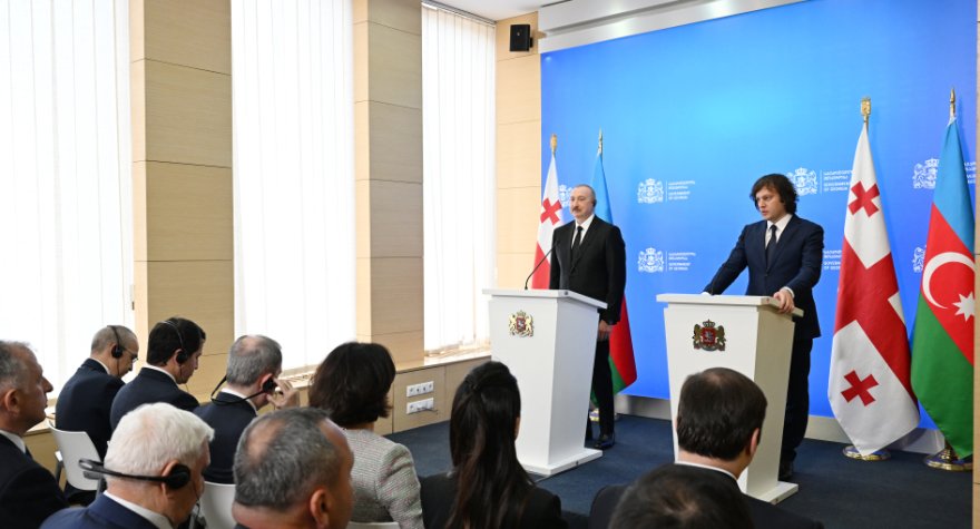 Liderlər mətbuata bəyanatla çıxış ediblər - FOTOLAR