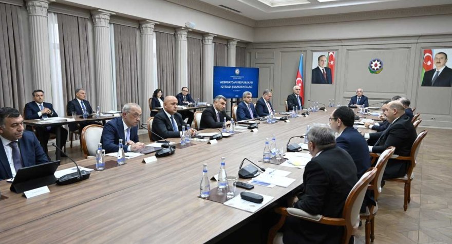 Əli Əsədov iclas çağırdı - məmurlara tapşırıqlar verdi