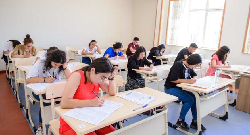 Qəbul imtahanlarının başlanma saatı DƏYİŞDİRİLDİ