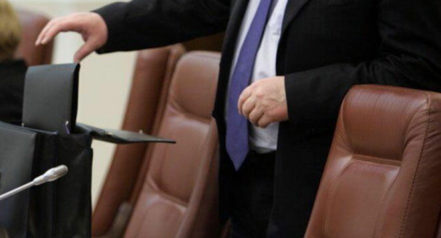 Pensiyaya çıxarkən 6 qat birdəfəlik maaş alacaqlar