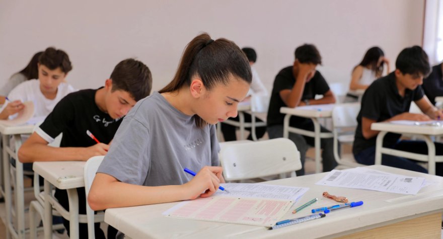 I və IV qrupların blok&nbsp;imtahanı YEKUNLAŞDI