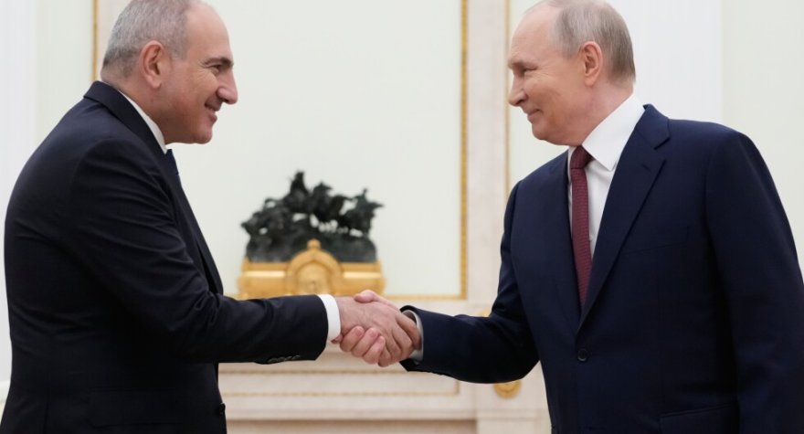 Putin Paşinyanı niyə təbrik etmir?