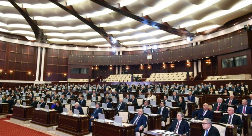 Hər üç deputatdan biri bu məsələdən danışır&nbsp;