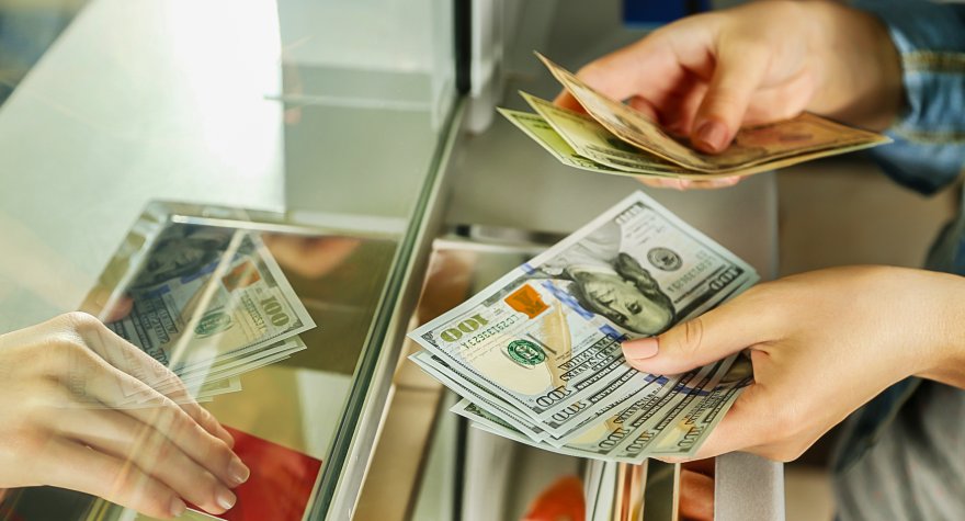 Mərkəzi Bankın sədri manatın məzənnəsindən DANIŞDI: Azalma var
