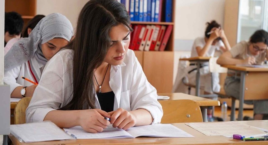 Universitetə qəbul olanların qeydiyyatı BAŞLADI