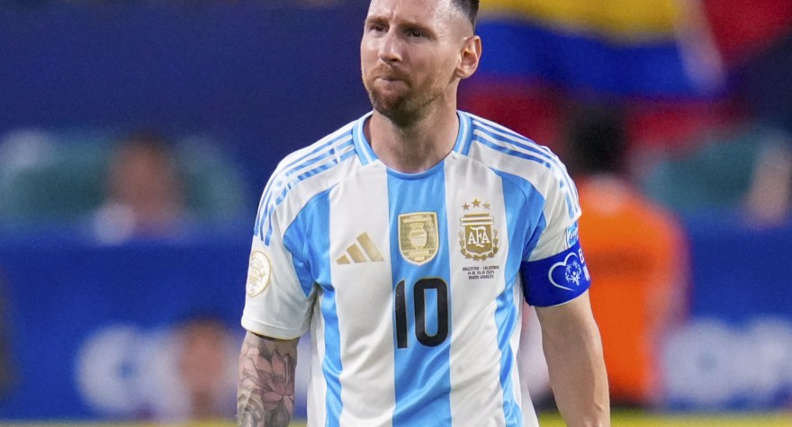 Messi&nbsp;karyerasını başa vurdu