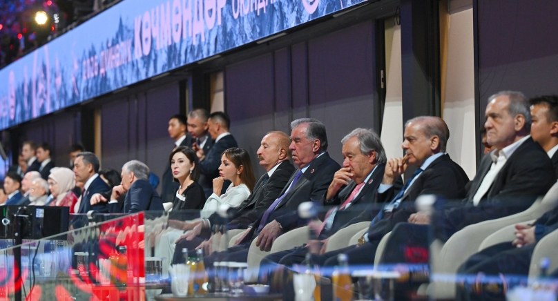 İlham Əliyevi xanımı, Pezeşkianı qızı, Lukaşenkonu oğlu müşayiət edir - Bəs Putini? - FOTOLAR