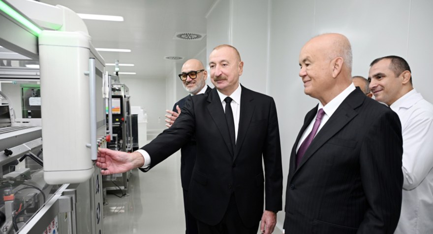 Prezident dərman istehsalı müəssisəsinin açılışında - FOTOLAR
