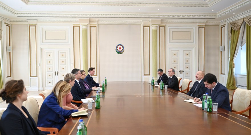 Prezident naziri qəbul etdi - FOTOLAR