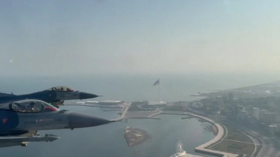 Hərbi paradda F-16-dan çəkilmiş videogörüntülər