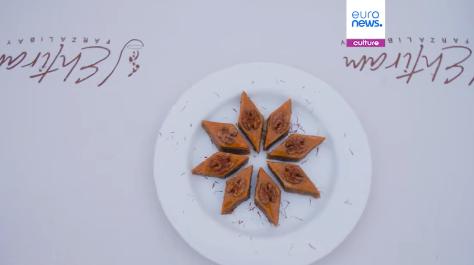 &ldquo;Euronews&rdquo; Azərbaycan paxlavasından reportaj hazırladı - VİDEO