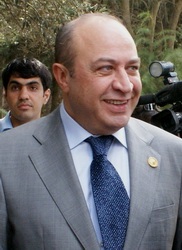 Eldar Həsənov kitab yazıb