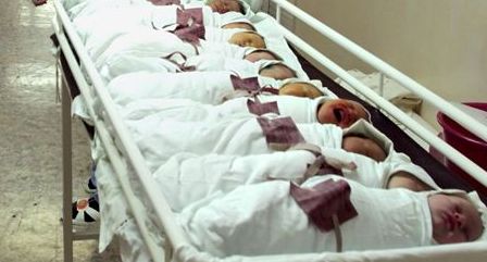 Azərbaycanda anormal doğulan körpələrin sayı artıb