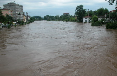 Saatlıda 10 kənd su altında qala bilər 