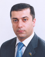 Millət vəkilinin qardaşı bıçaqlanıb