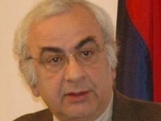 Jerar Libardiyan: “Xarici təsirlər Ermənistanı iflic halına salıb”