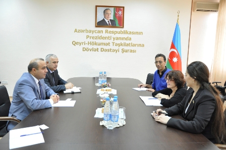 Azay Quliyev BMT eksperti ilə gender layihələrini müzakirə edib