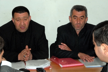 Vəkil: “Doğum evində ölən gənc ananın qanını batırırlar”