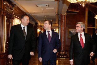 İlham Əliyev və Serj Sərkisyan Həştərxanda “yol xəritəsi”ni müzakirə edəcək
