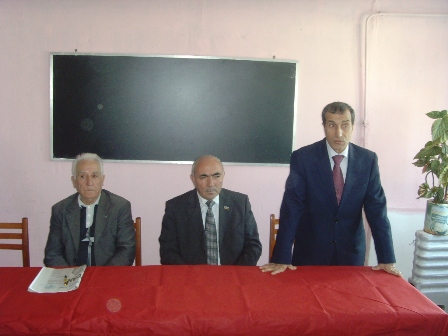 Deputatlığa namizəd daha 3 kəndi gəzdi  ®