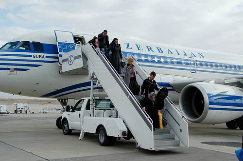İstanbulda AZAL-ın təyyarəsi fövqəladə hadisəylə üzləşib