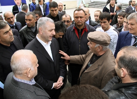 Ülvi Quliyev: “İnanıram ki, sizin səsinizlə qalib gələcək namizəd mən olacam” (fotosessiya)