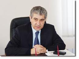 Əli Əhmədovdan ismarıc: “İnsanlar məğlubiyyəti həzm etməyi bacarmalıdır”