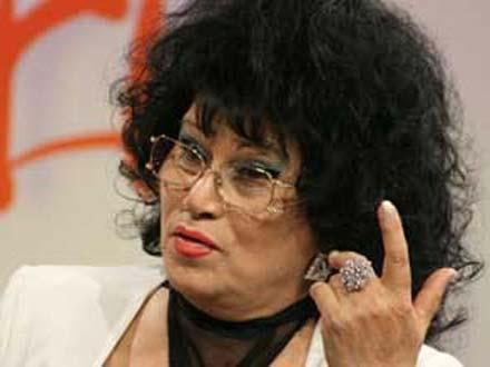 Zeynəb Xanlarovadan Əbülfəz Qarayevə ittiham: "Ya mədəniyyətlə məşğul olun, ya da turizmlə"