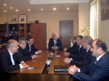 Müsavat Divanı AXCP ilə birləşmə məsələsinin müzakirəsinə başlayıb