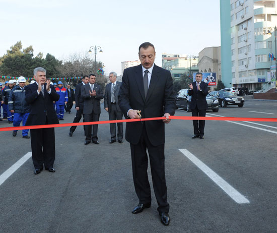 Prezident Bakıda yeni inşa olunan körpü-tunelin açılışında olub