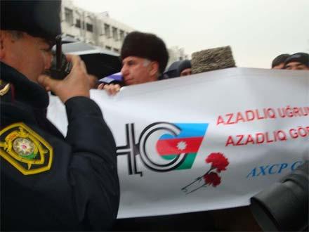 20 yanvarda bir yersiz şüar və “barmaq qıran” polis…