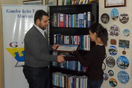 Fəal gənclər mükafatlandırılıb