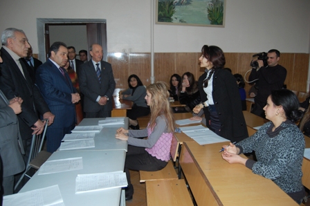 Abel Məhərrəmov müəllimlərə tapşırdı ki, tələbələri düzgün qiymətləndirsinlər
